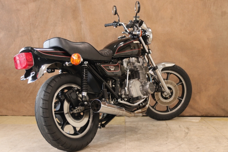 カワサキ KZ1000LTD(B4) MK-Ⅱ同エンジンのB4 19