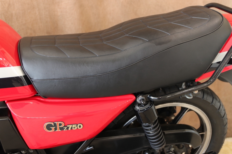 カワサキ Z750GP 輸出モデルのノーマル車 13