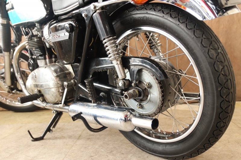 カワサキ W1SA 純正ペイントのノーマル車 17