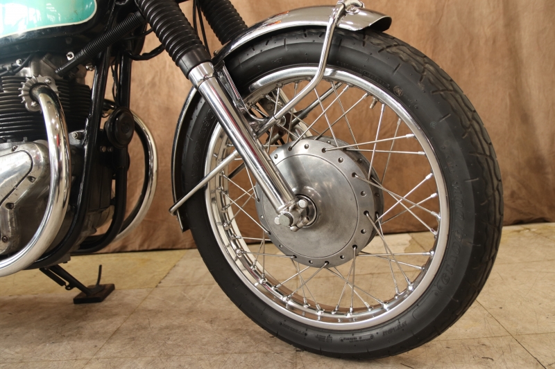 カワサキ W1SA 純正ペイントのノーマル車 5