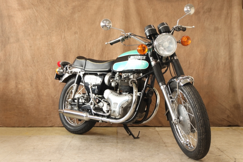 カワサキ W1SA 純正ペイントのノーマル車 9