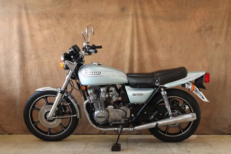 カワサキ KZ650 コンテナ入荷映像あり! METALIC STARDUST SILVER 11