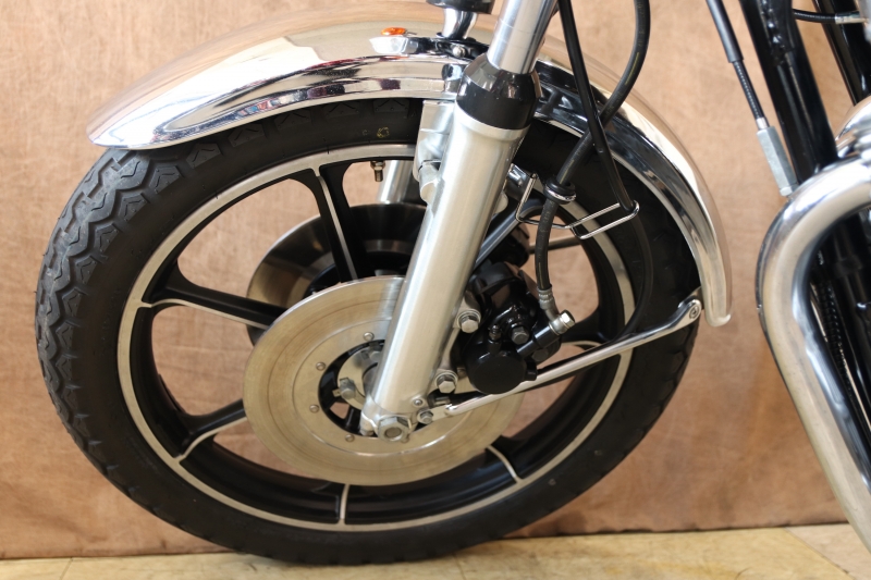 カワサキ KZ650 コンテナ入荷映像あり! METALIC STARDUST SILVER 15
