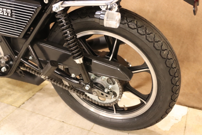 カワサキ KZ550 TIGERカラー BLACKエンジン 17