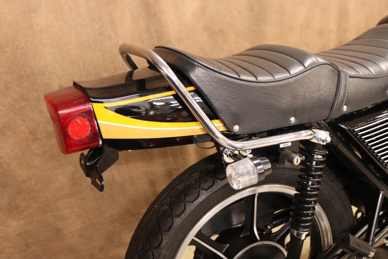 カワサキ KZ550 TIGERカラー BLACKエンジン 4