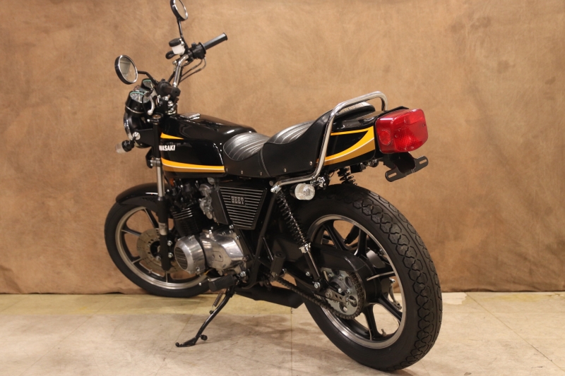 カワサキ KZ550 TIGERカラー BLACKエンジン 18