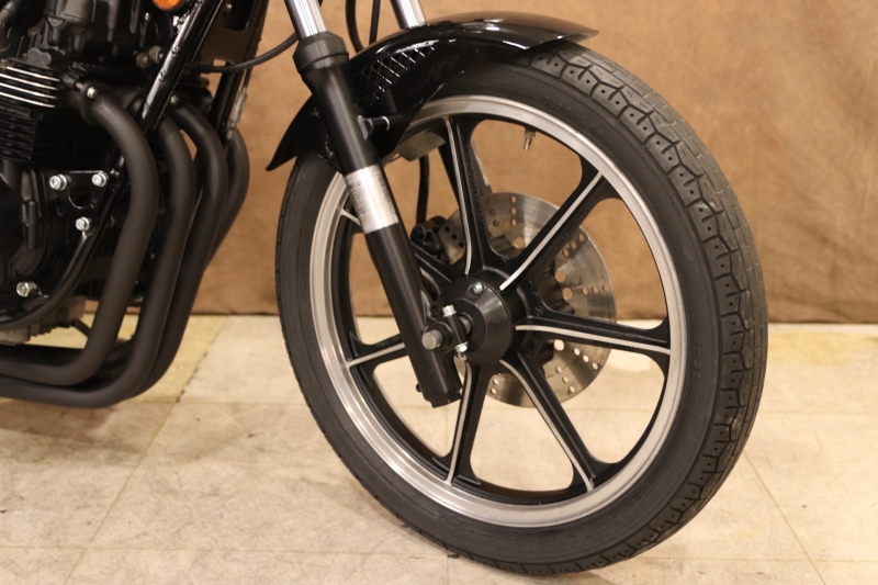 カワサキ KZ550 TIGERカラー BLACKエンジン 5