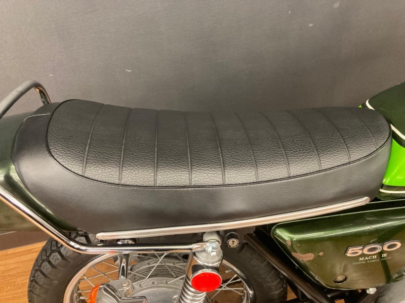 カワサキ 500SS(H1E) 純正ペイント 8