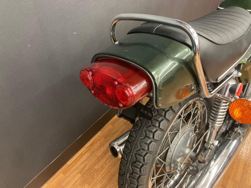 カワサキ 500SS(H1E) 純正ペイント 11
