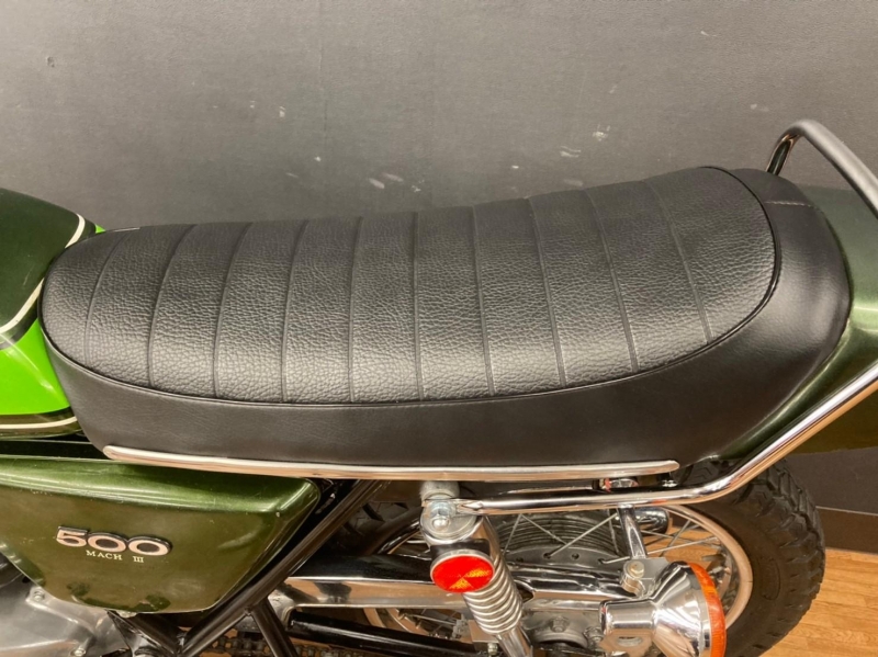 カワサキ 500SS(H1E) 純正ペイント 20