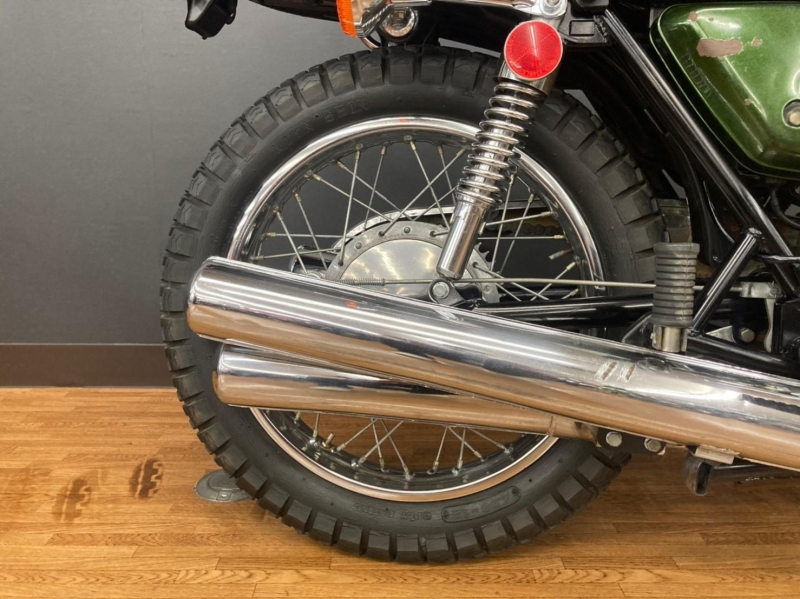 カワサキ 500SS(H1E) 純正ペイント 10