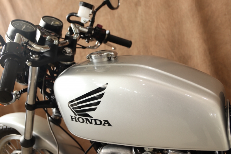 ホンダ CB400Four CAFE Style FRANCE仕様車 11