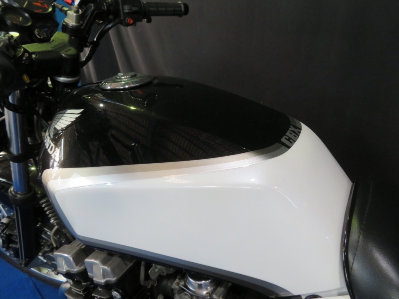 ホンダ CBX550F カスタムカラー  バックステップ アルフィン 18