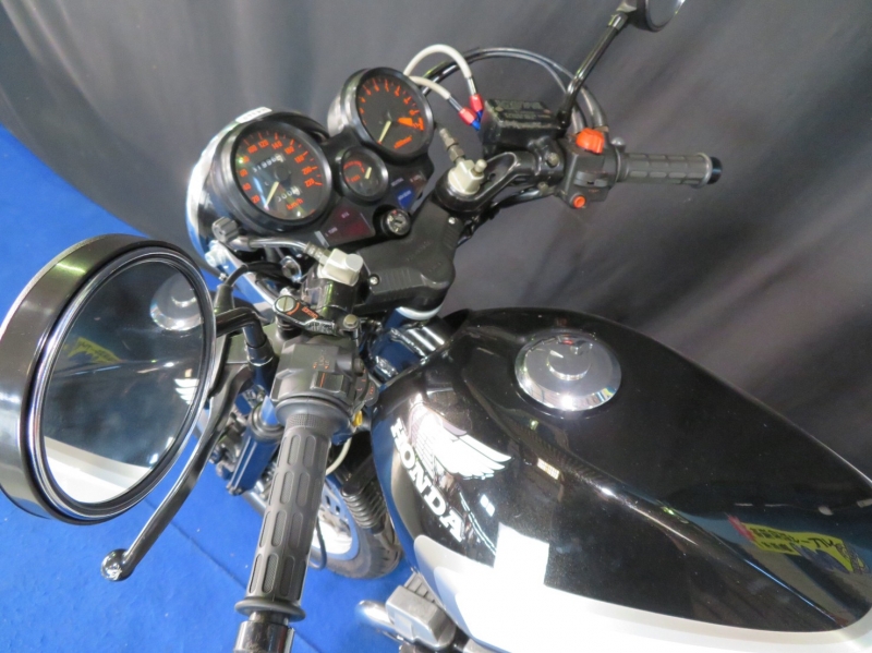 ホンダ CBX550F カスタムカラー  バックステップ アルフィン 26