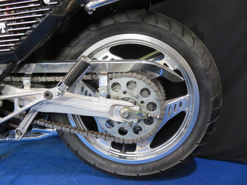 ホンダ CBX550F カスタムカラー  バックステップ アルフィン 24