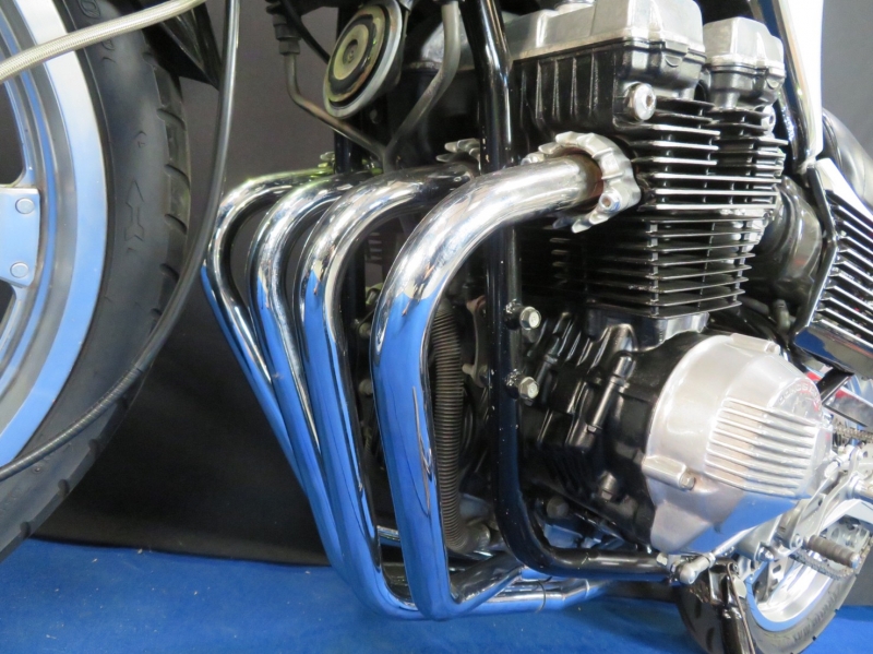 ホンダ CBX550F カスタムカラー  バックステップ アルフィン 17