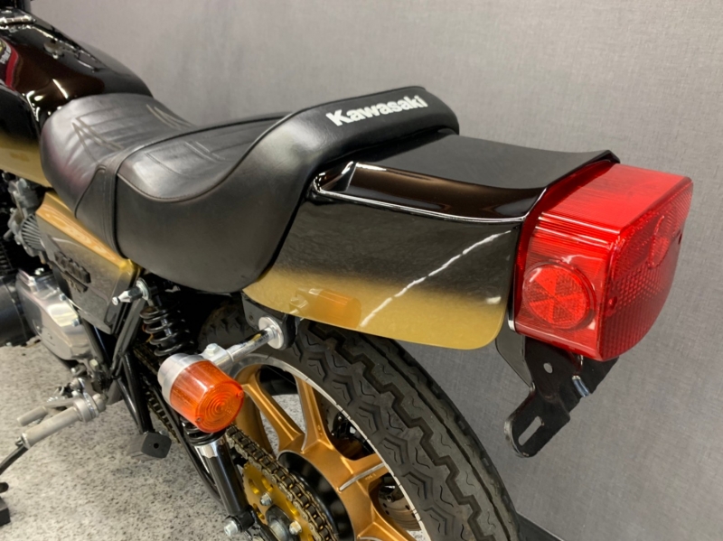 カワサキ Z400FX(E1)GOLDスペシャル 14