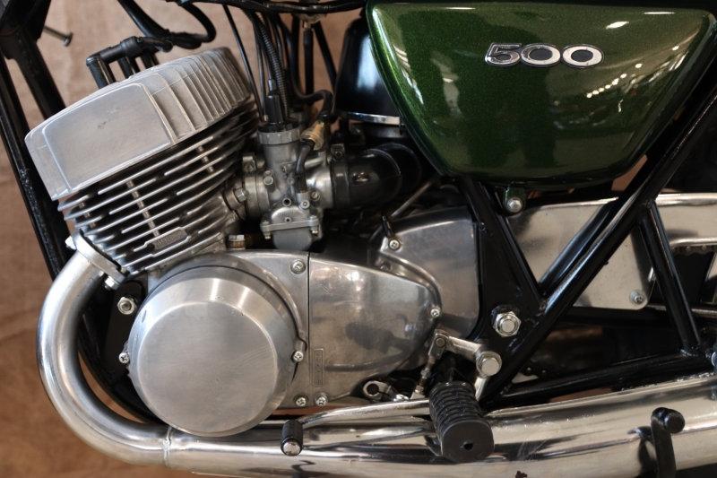 カワサキ 500SS(H1E) 弾丸ラインのCANDY GREEN 16