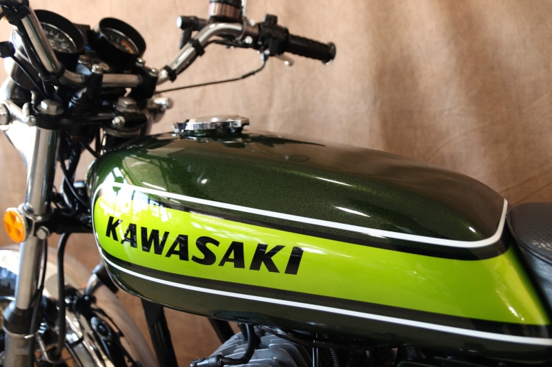 カワサキ 500SS(H1E) 弾丸ラインのCANDY GREEN 12