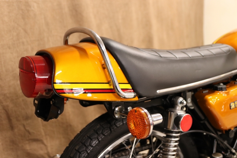 カワサキ 250SS MACH-1 キャンディーGOLDの美車 4