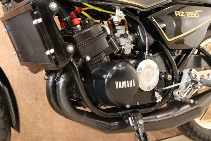 絶版車 旧車 バイク ウエマツ UEMATSU - RZ250 Wディスクxイノウエチャンバー | ヤマハ RZ250/350シリーズ