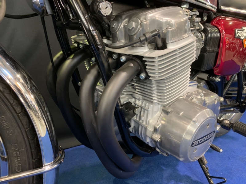 ホンダ CB750Four K6 CANDY ANTARES RED 集合管 17