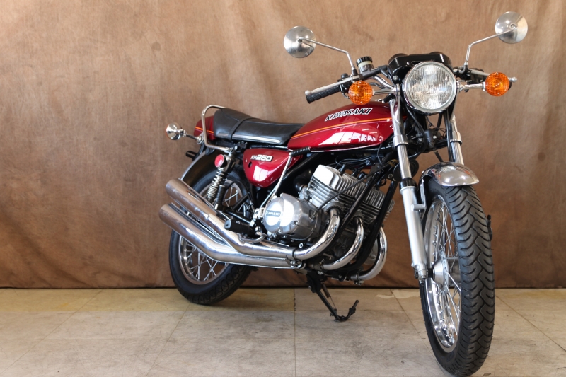 カワサキ KH250 ヨーロッパ仕様 コンテナ入荷映像あり! 10