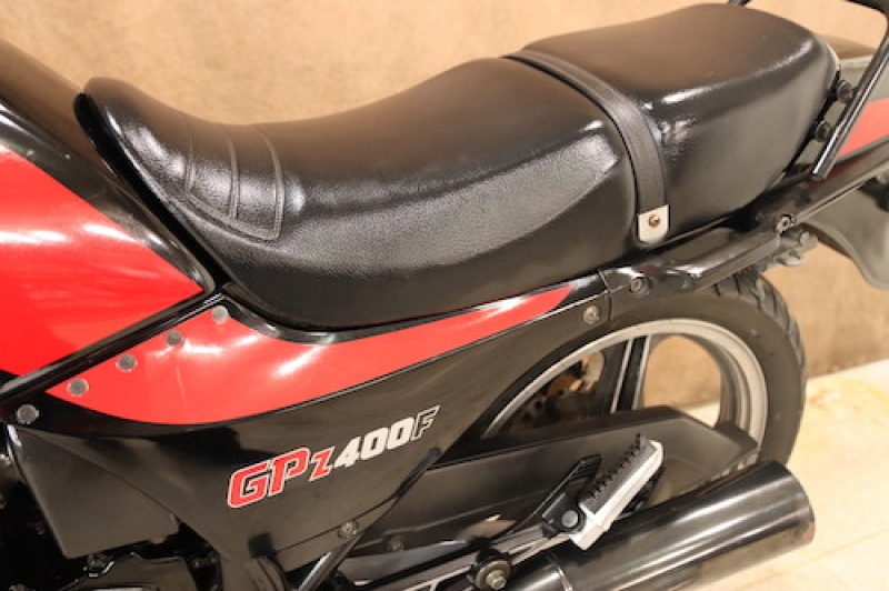 カワサキ GPz400F ノーマル車 13