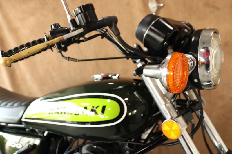 カワサキ 500SS(H1E) 弾丸ラインのCANDY GREEN 2