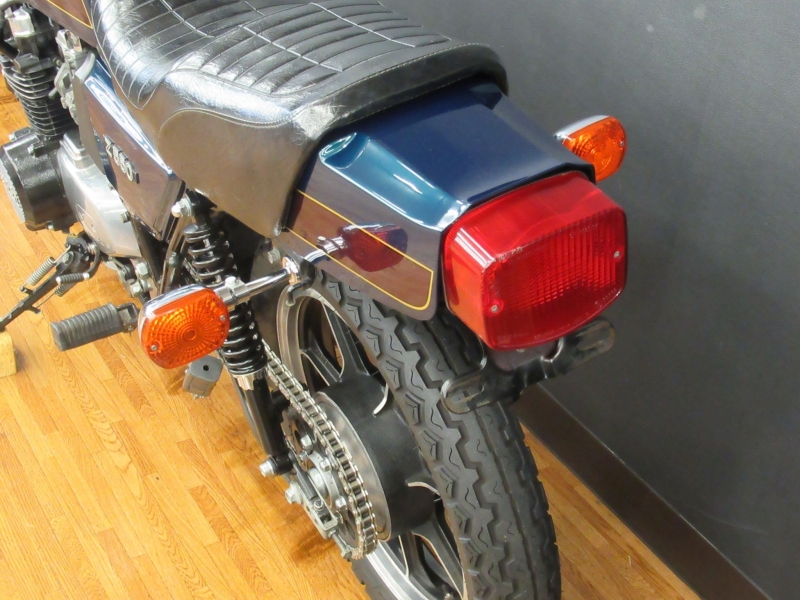 カワサキ Z550 E4カラー 17
