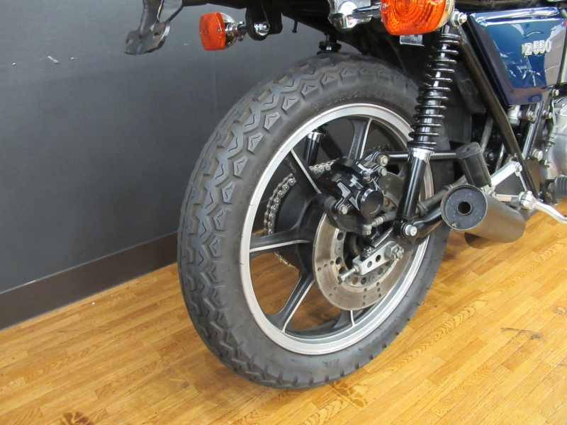 カワサキ Z550 E4カラー 9