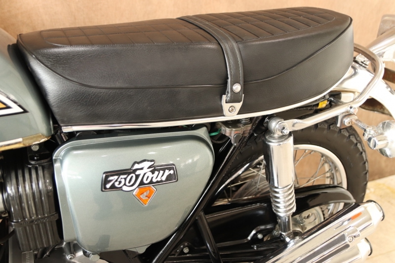 ホンダ CB750Four(K4) 国内K4 アーマーSILVERメタリック 13