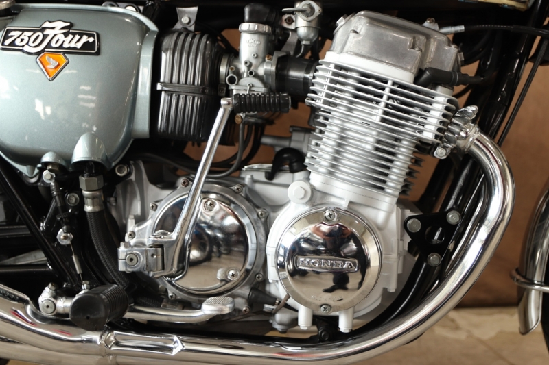 ホンダ CB750Four(K4) 国内K4 アーマーSILVERメタリック 6