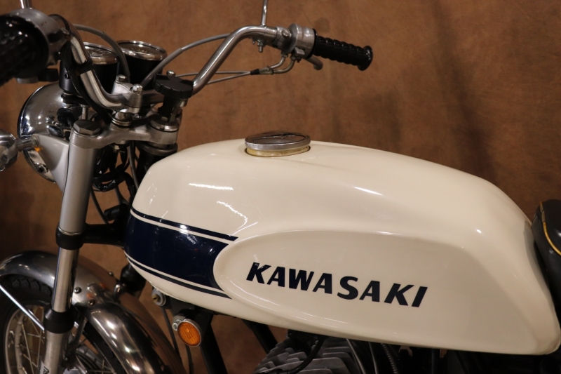 カワサキ 500SS(H1KA) 69年式のド初期 フレームNo.3桁車 12