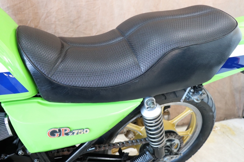 カワサキ Z750GP 輸出モデル KZ750R1 ライムグリーン仕様 12