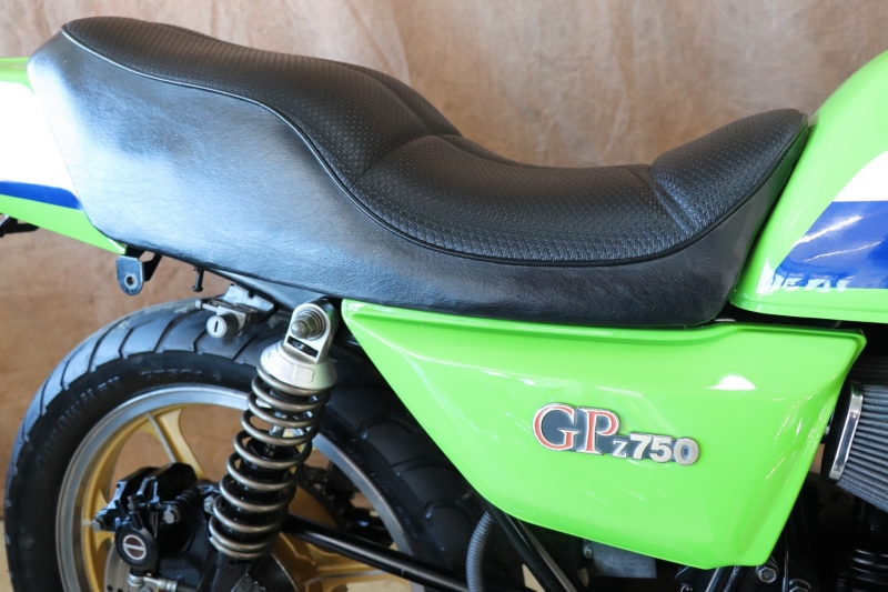 カワサキ Z750GP 輸出モデル KZ750R1 ライムグリーン仕様 3
