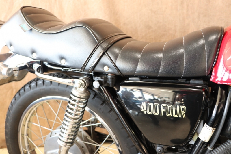 ホンダ CB400Four 人気のライトルビーレッド 3