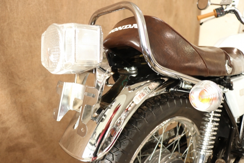 ホンダ CB400Four 煌「GOLDパール」WHITE 5