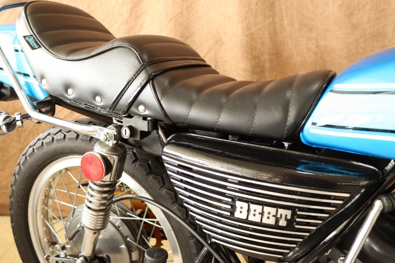 カワサキ 250SS 国内物S1T 3