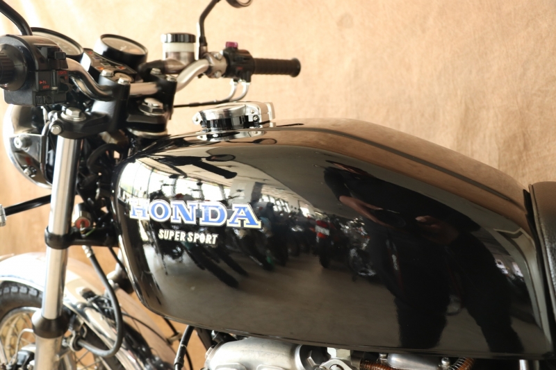 ホンダ CB400Four BLACK 12
