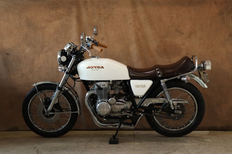 ホンダ CB400Four ご好評! 煌「GOLDパール」ホワイト 11