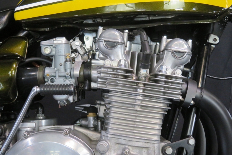 カワサキ Z1B タイガー・アップハン・集合管・カスタムシート 17