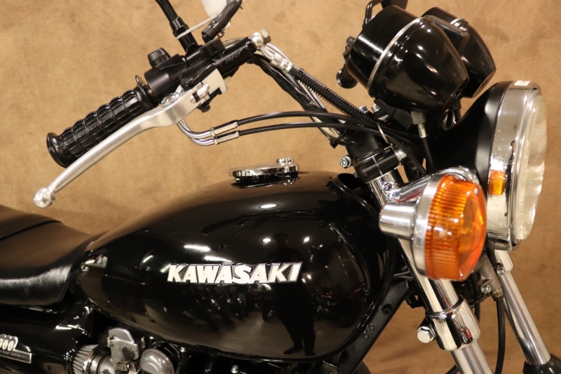 カワサキ KZ1000(A2) TEXAS 「BLACKゼット」 2
