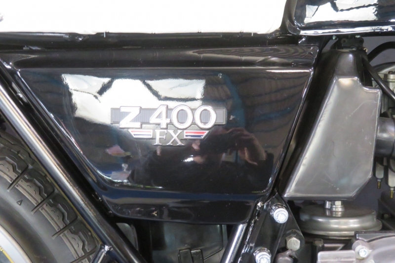 カワサキ Z400J 金キャスト & 白タックロール 10