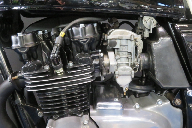 カワサキ Z400J 金キャスト & 白タックロール 19
