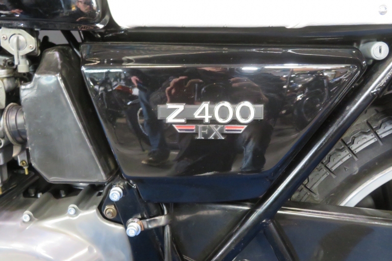 カワサキ Z400J 金キャスト & 白タックロール 23