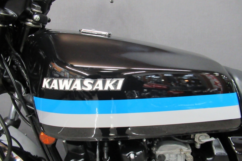 カワサキ KZ550 E3エボニー 13