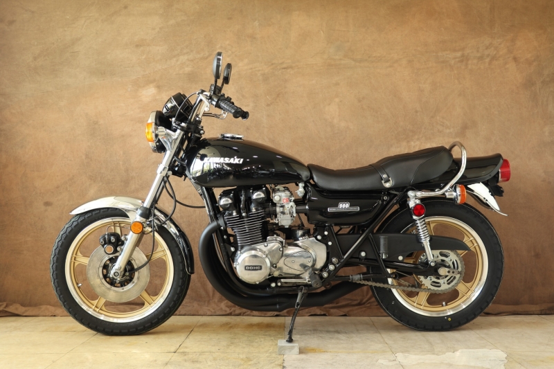 カワサキ Z1 BLACK ハヤシキャスト 11