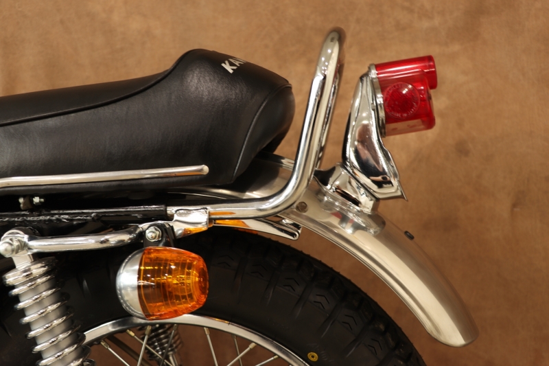 カワサキ 500SS マッハ3(H1) オリジナルペイントのピーコックグレー 14