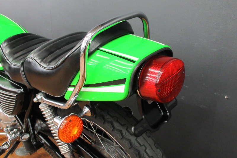 カワサキ KH250 ライムグリーン 17